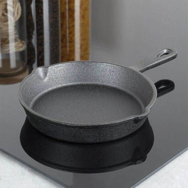 Öntöttvas serpenyő öntöttvas nyéllel 15cm - Image 4